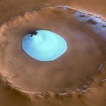 cratere con acqua ghiacciata, credits NASA