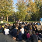 Una sfida fuori dai banchi